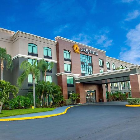 La Quinta By Wyndham Clearwater South Hotel Bagian luar foto