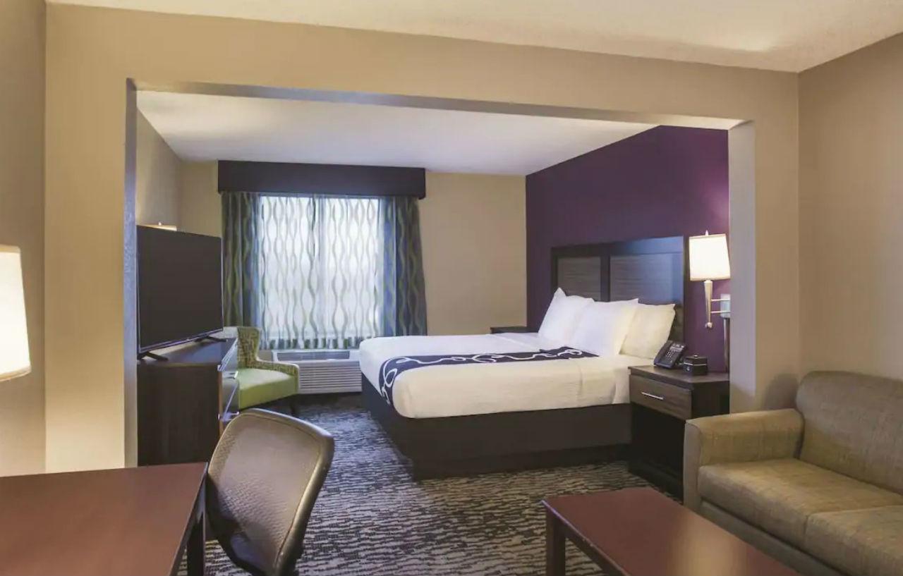 La Quinta By Wyndham Clearwater South Hotel Bagian luar foto
