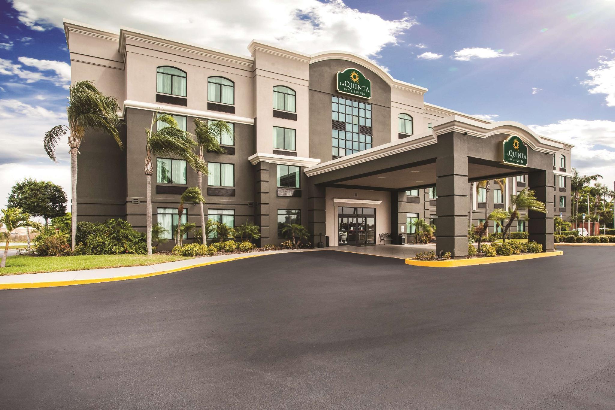 La Quinta By Wyndham Clearwater South Hotel Bagian luar foto