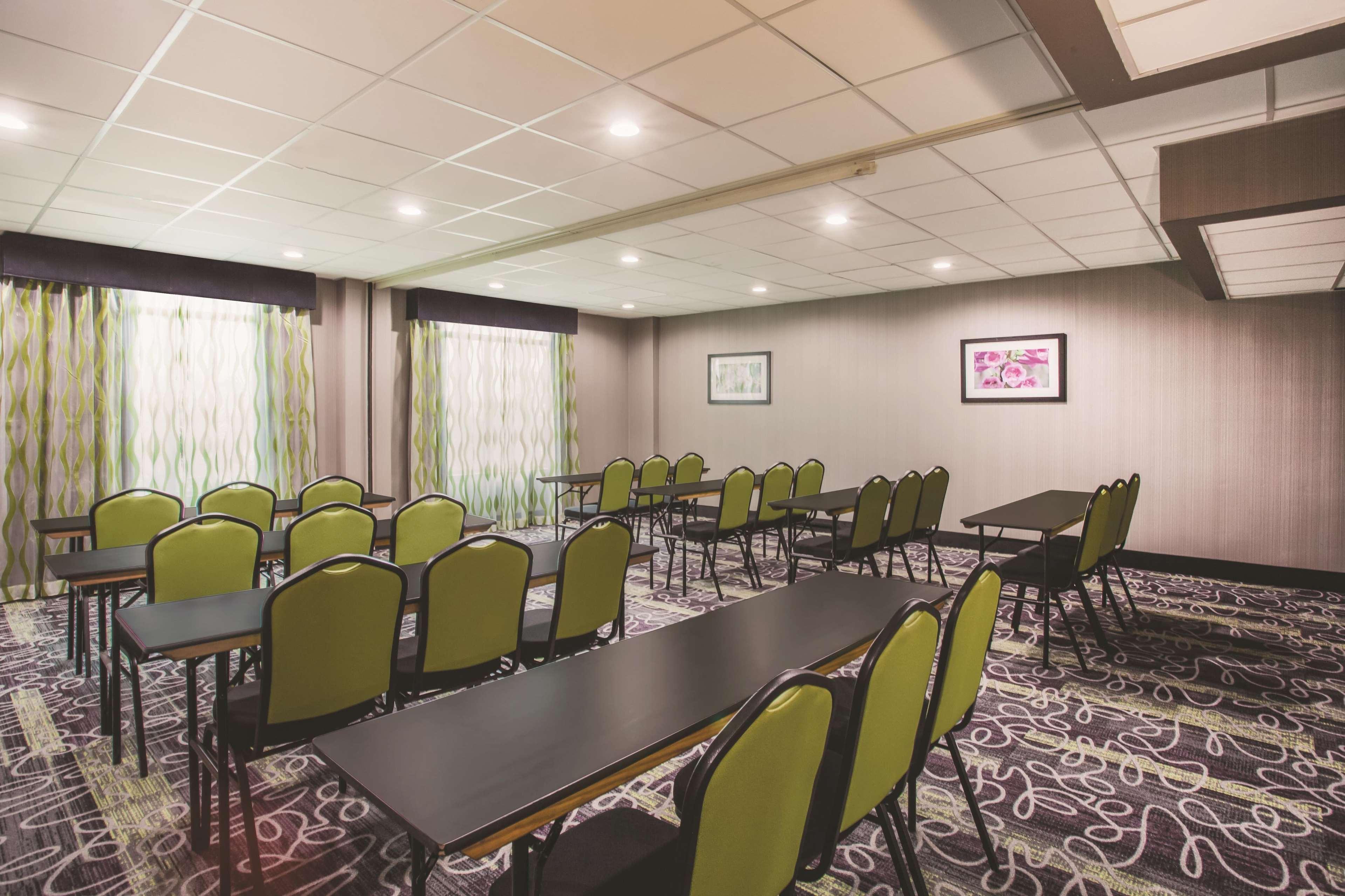 La Quinta By Wyndham Clearwater South Hotel Bagian luar foto