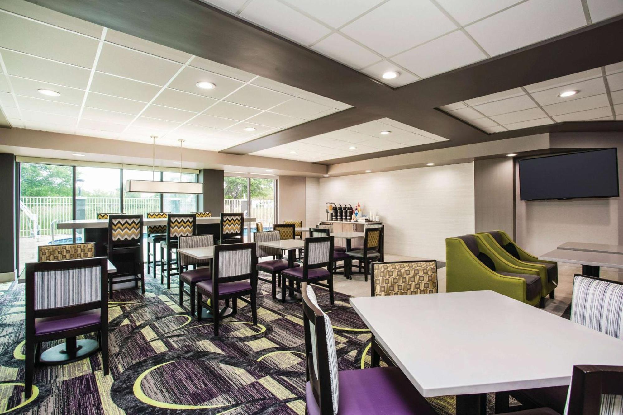 La Quinta By Wyndham Clearwater South Hotel Bagian luar foto