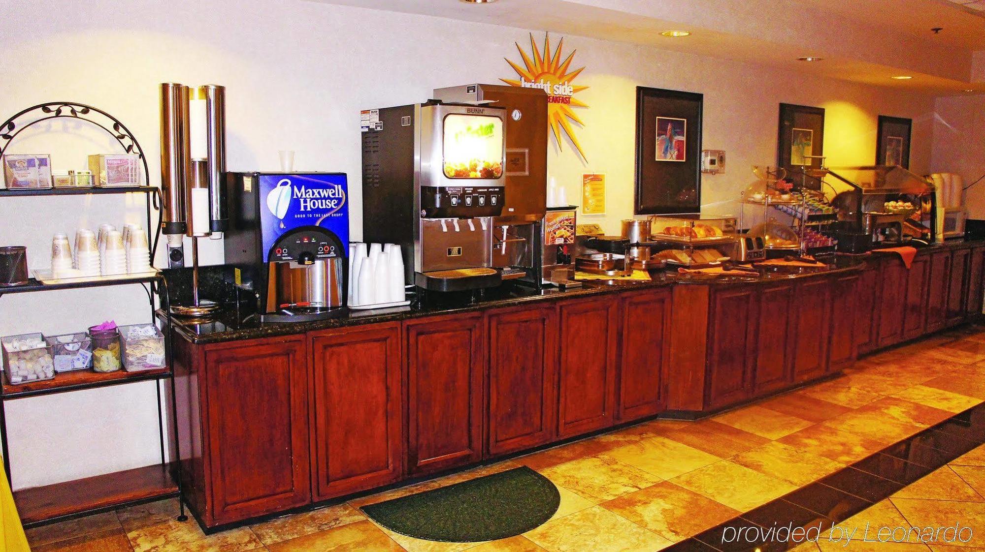 La Quinta By Wyndham Clearwater South Hotel Bagian luar foto