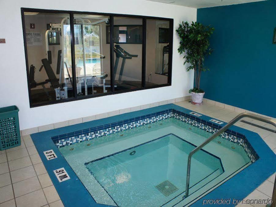 La Quinta By Wyndham Clearwater South Hotel Bagian luar foto