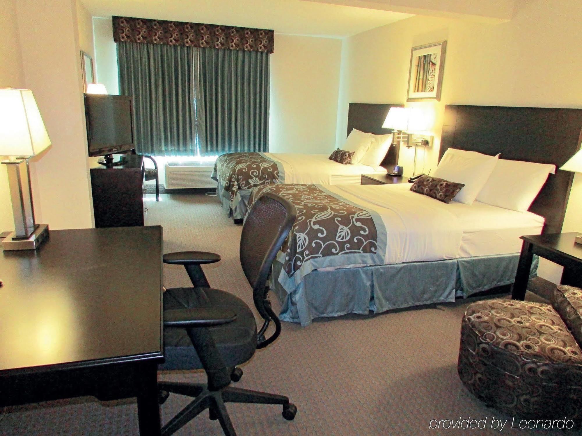 La Quinta By Wyndham Clearwater South Hotel Bagian luar foto